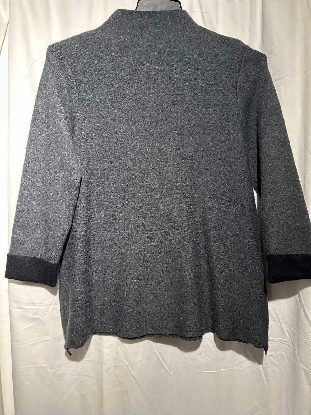 Tahari Charcoal Gray Black Cuff Side Zip Sweater Size Large NWOT
